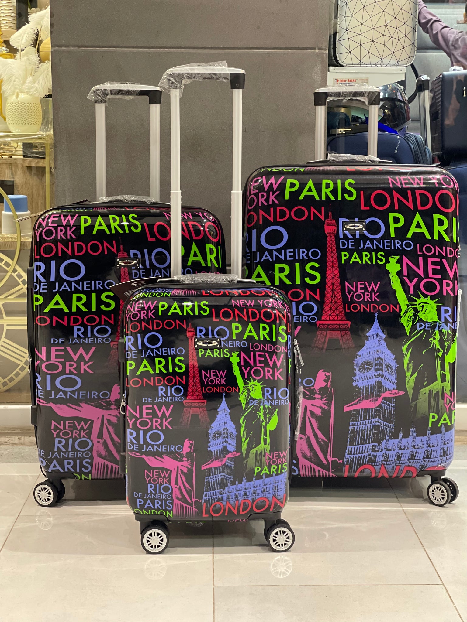 LONDON PARIS PRINTED LUGGAGE