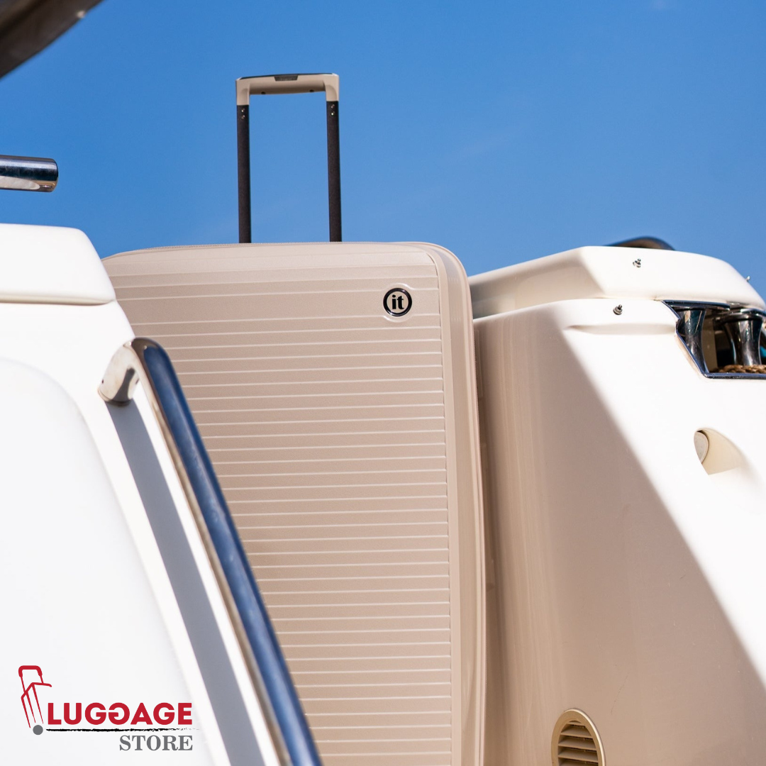 IT Luggage Spontaneous set with TSA lock and expandable zipper